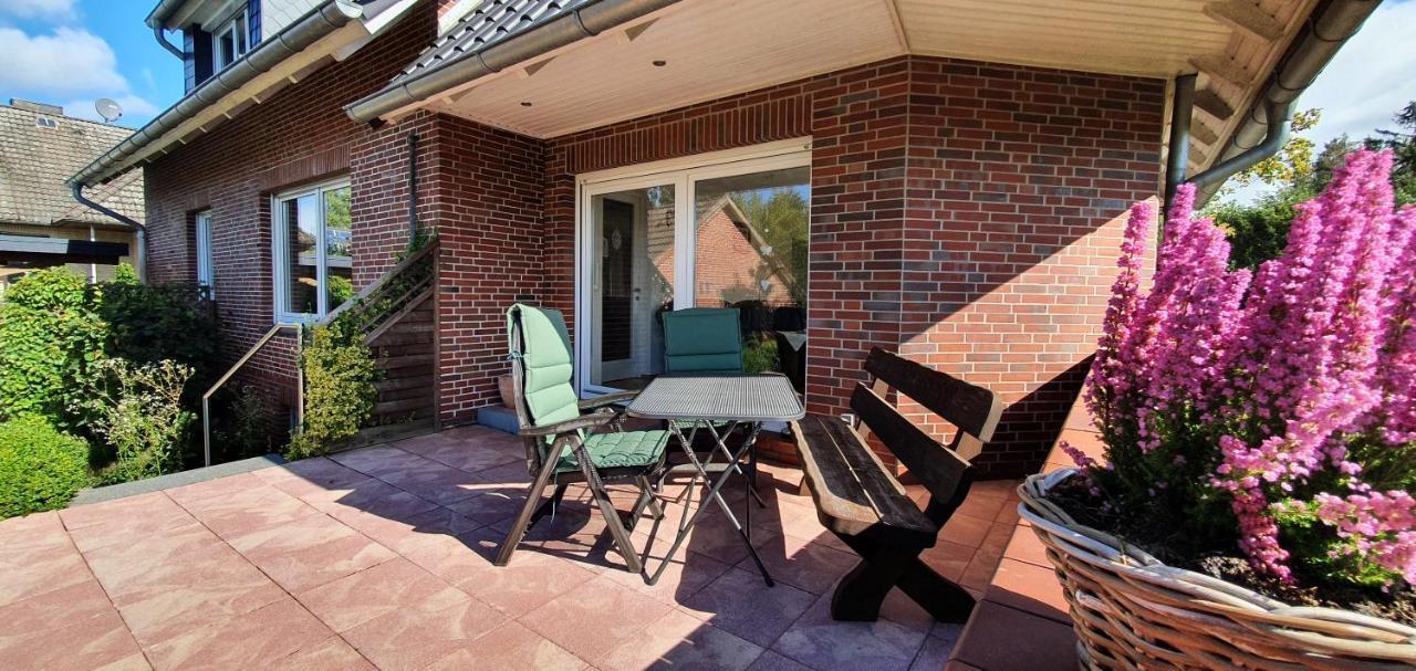 Ferienwohnung Uennern Appelboom 슈네베르딘겐 외부 사진